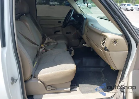 2005 Chevrolet Silverado 1500 из США, поврежденный, VIN 1GCEC14V75Z282858